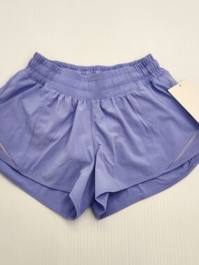 lululemon Hotty Hot Low-Rise Lined Short 2.5" - Peri Purple - Size 2